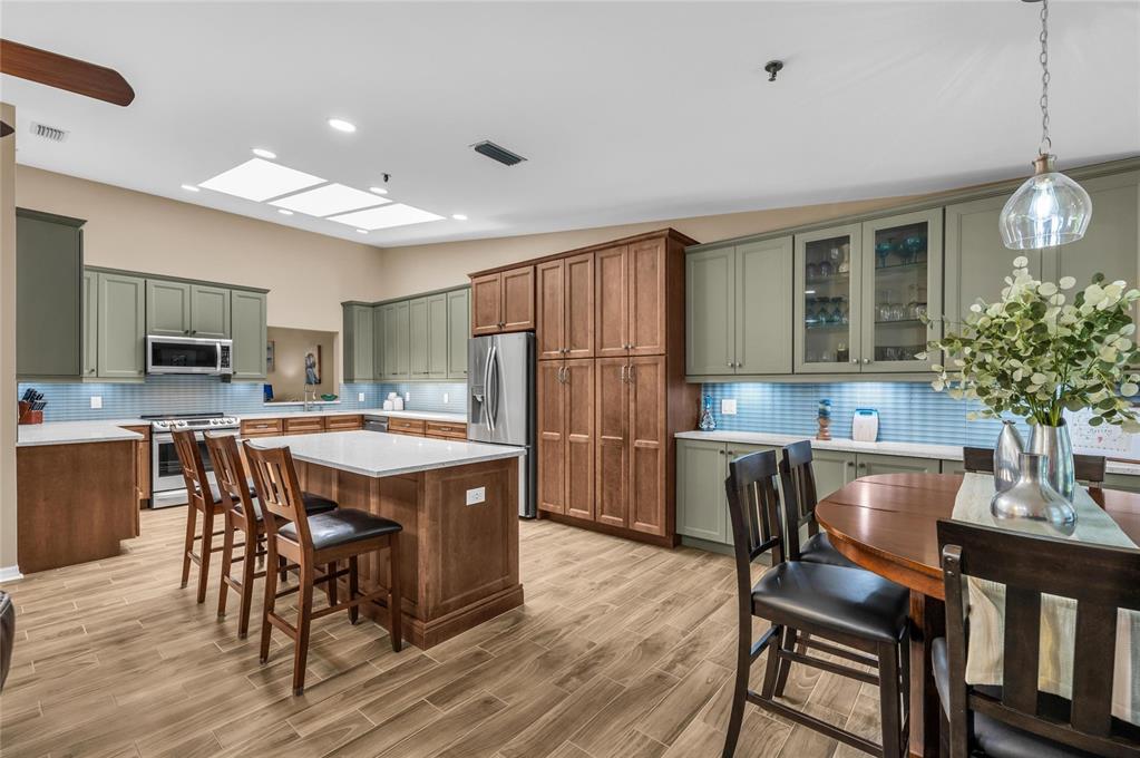 2350 HARBOUR OAKS DRIVE