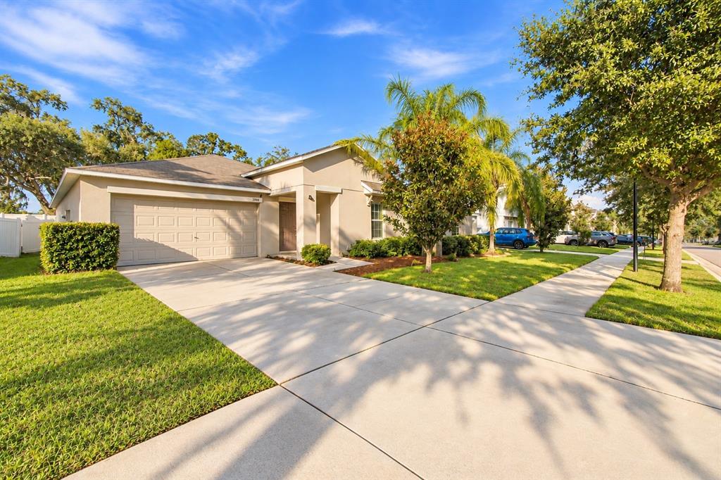 3808 KEARSNEY ABBEY CIRCLE, DOVER, FL — photo 2 of 35
