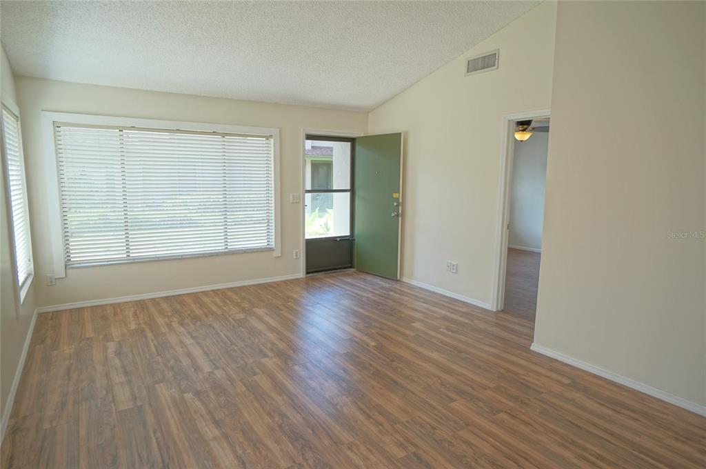7802 AMBERLEA COURT, TEMPLE TERRACE, FL — photo 4 of 30