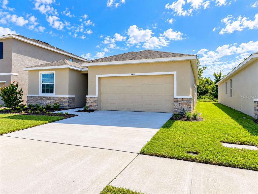 5414 FLINT HILLS DRIVE, WIMAUMA, FL — photo 2 of 15