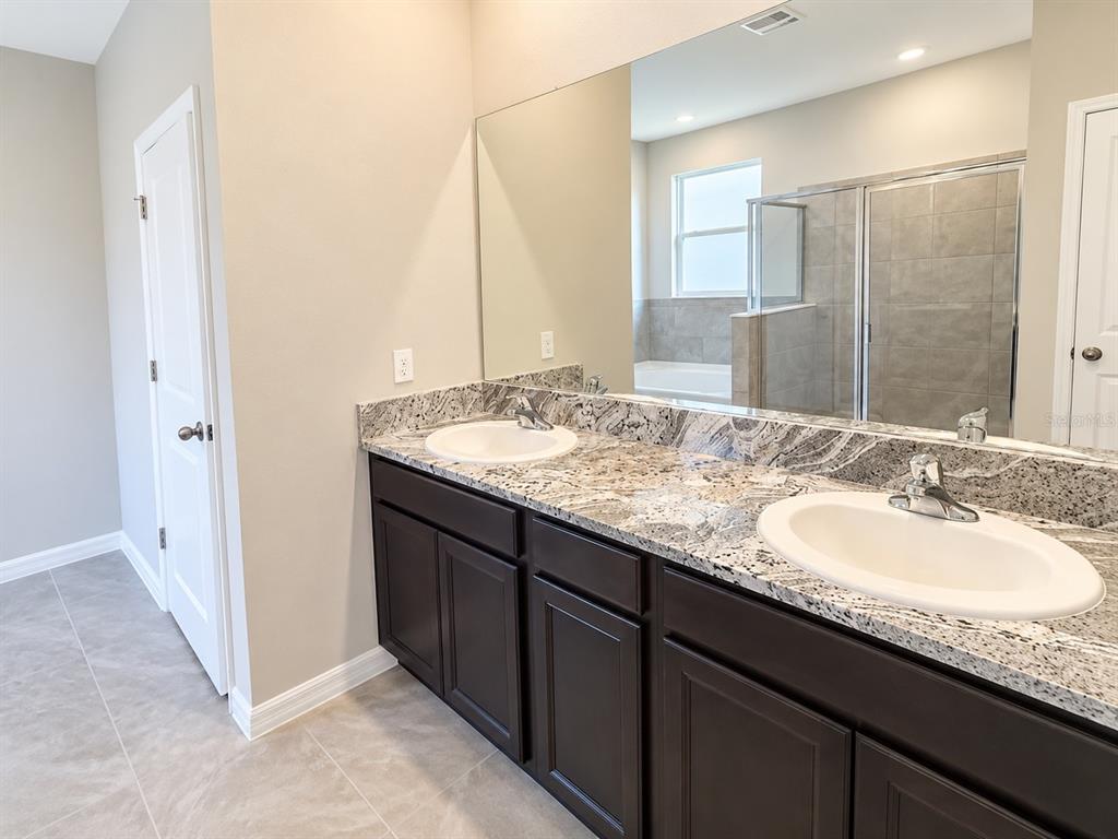 5414 FLINT HILLS DRIVE, WIMAUMA, FL — photo 5 of 15