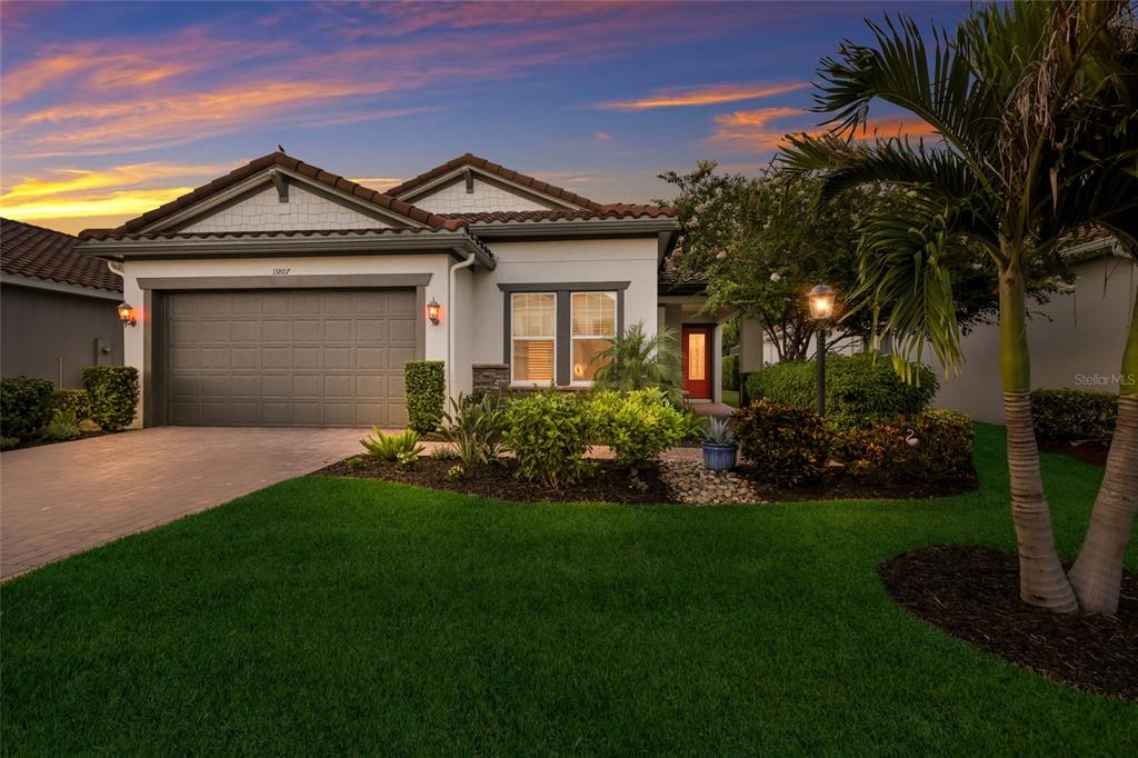 13807 AMERICAN PRAIRIE PLACE, LAKEWOOD RANCH, FL — photo 4 of 30