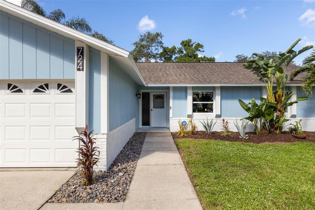 724 GLENGARY LN, PALM HARBOR, FL — photo 3 of 30