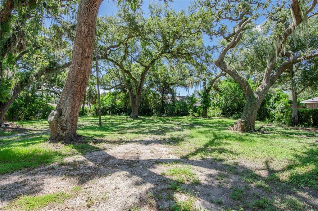 1510 22ND AVENUE S, ST PETERSBURG, FL — photo 3 of 14