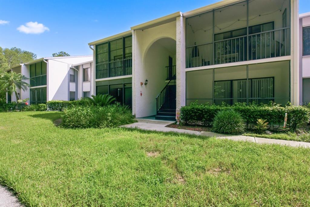 1204 PINE RIDGE CIRCLE W UNIT C1