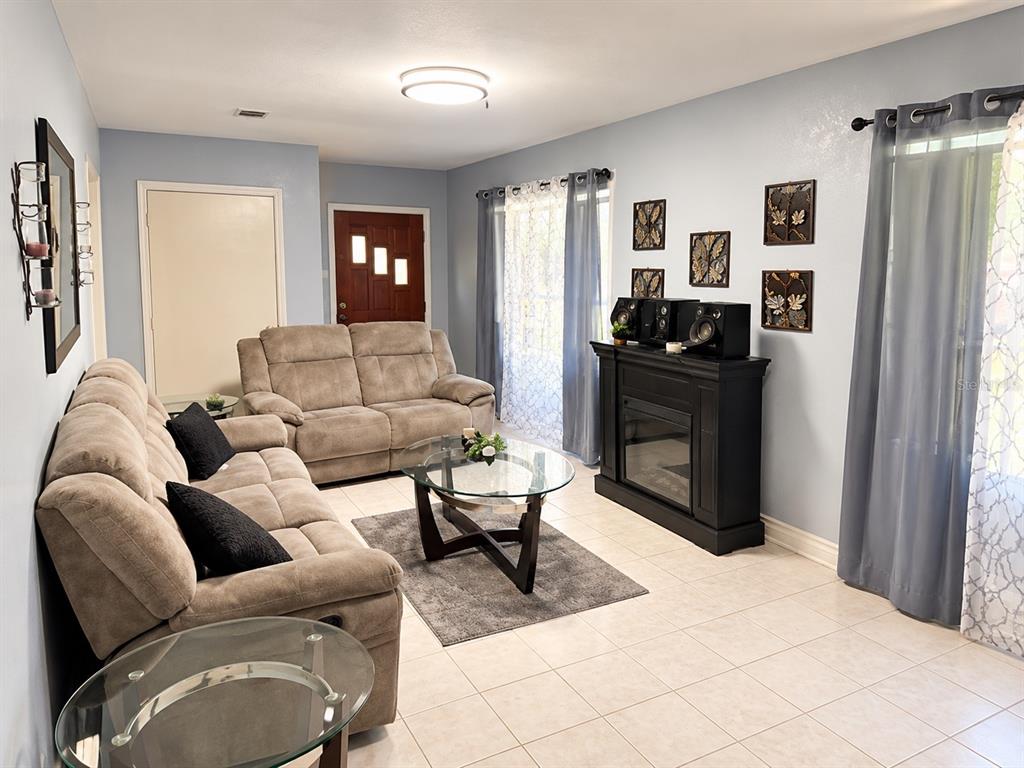 213 OLEANDER DRIVE, LAKE WALES, FL — photo 2 of 8