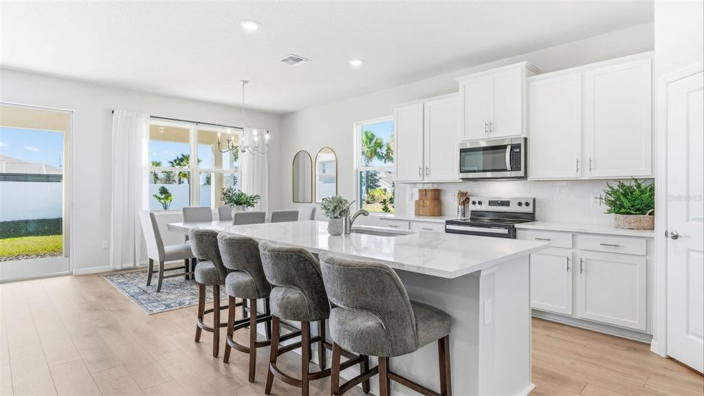18115 TAVERNSIDE TRAIL, LAKEWOOD RANCH, FL — photo 3 of 18