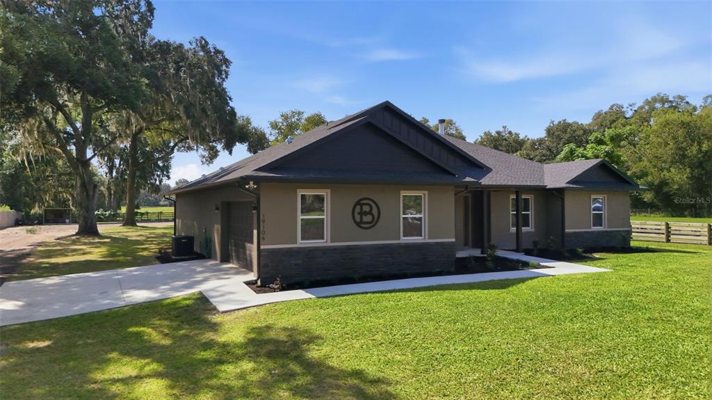 19106 CLAYTON TRAIL, ALTOONA, FL — photo 3 of 30