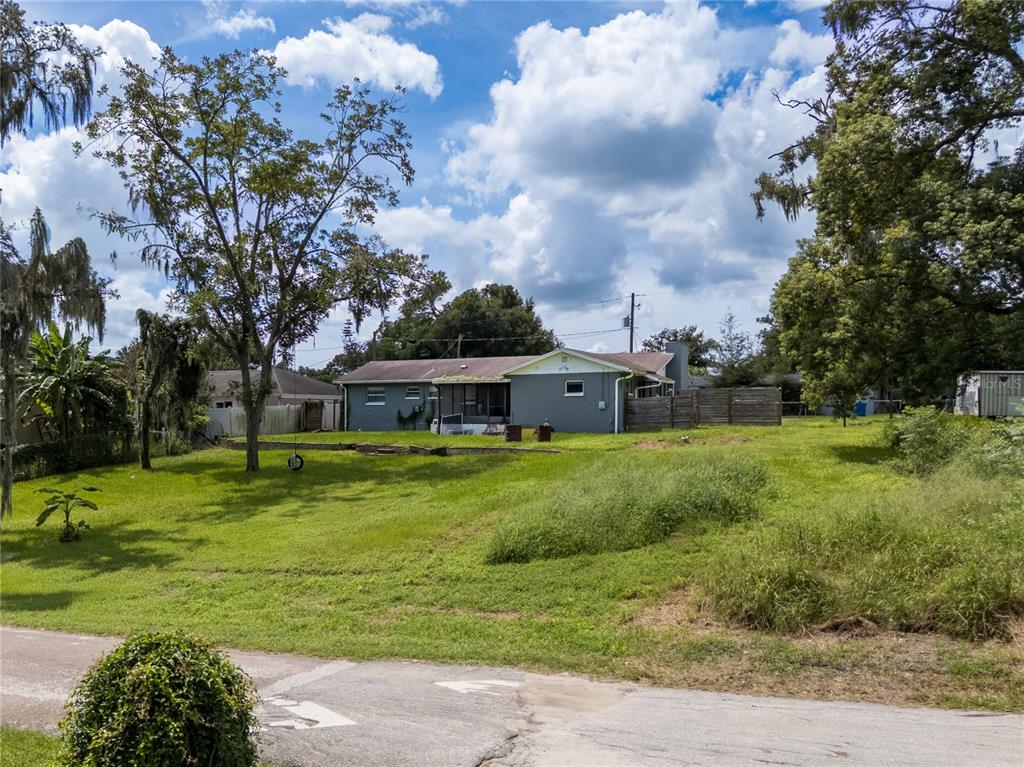 5217 PEACH AVENUE, SEFFNER, FL — photo 5 of 30