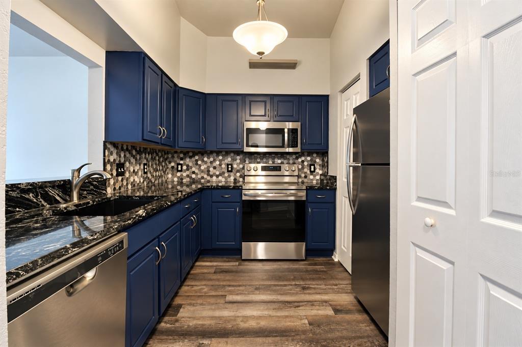 9116 SW 51ST ROAD UNIT 303, GAINESVILLE, FL — photo 3 of 24