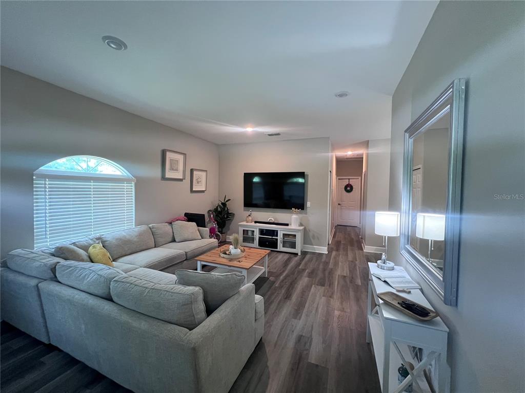 12342 OCONEE BOULEVARD, NEW PORT RICHEY, FL — photo 3 of 9