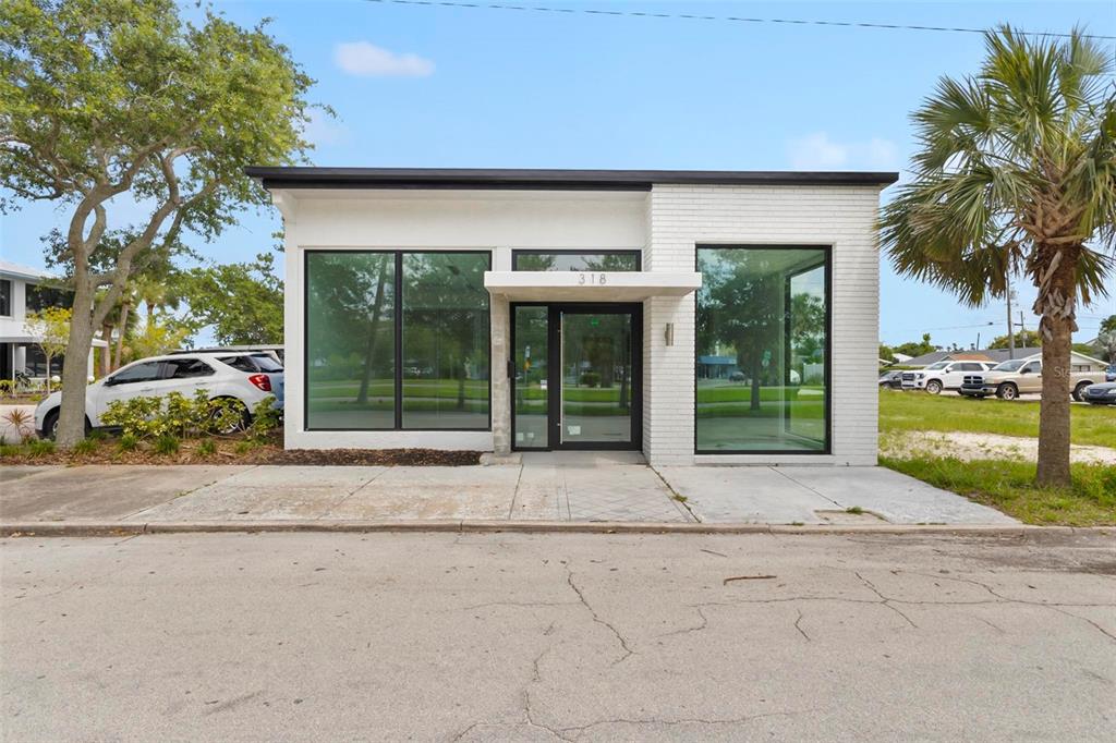 318 N CAUSEWAY