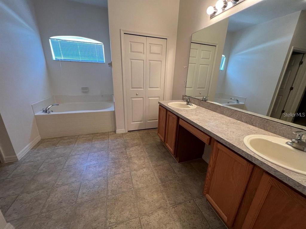 134 RYBERRY DRIVE, PALM COAST, FL — photo 4 of 6