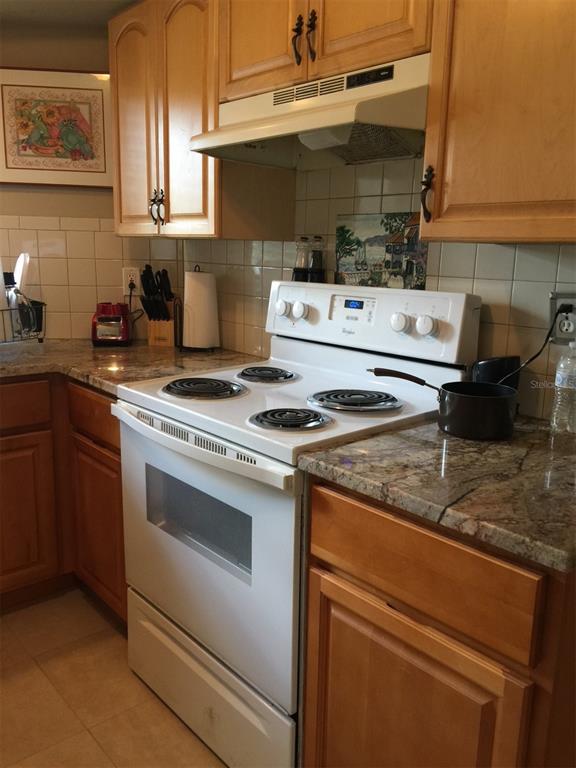 7093 BRENTFORD ROAD, SARASOTA, FL — photo 4 of 14