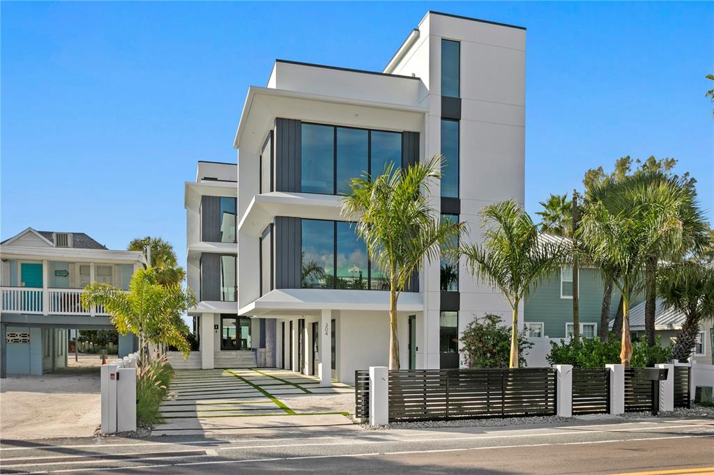304 GULF BOULEVARD