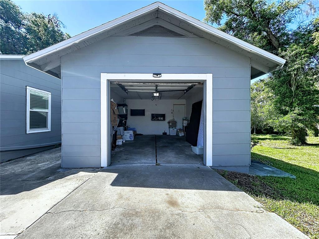37250 FLORIDA AVENUE, DADE CITY, FL — photo 4 of 30
