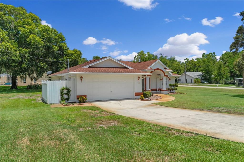 7229 W Milwe LANE, CRYSTAL RIVER, FL — photo 2 of 30