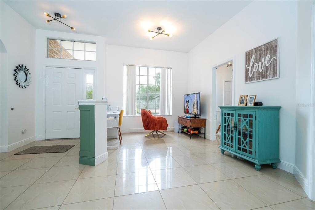 2547 RACCOON RUN LANE, ORLANDO, FL — photo 4 of 30