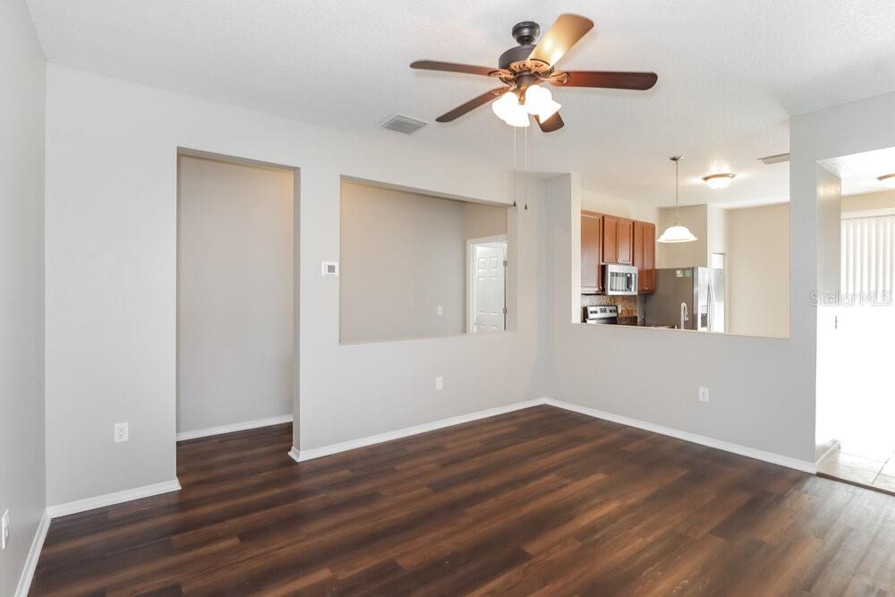 4064 FESTIVAL POINTE BOULEVARD, MULBERRY, FL — photo 3 of 16