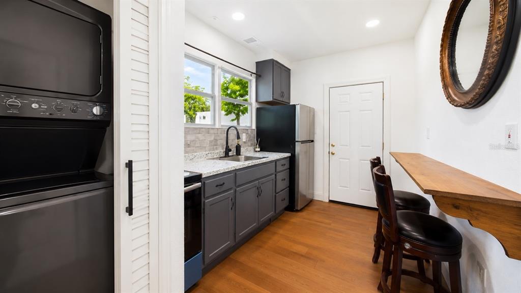 2610 W CYPRESS STREET, TAMPA, FL — photo 3 of 13