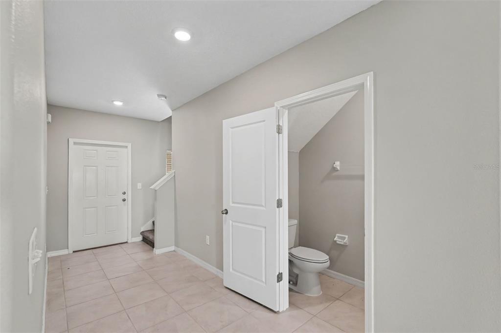 15535 MILLER CREEK DRIVE, SUN CITY CENTER, FL — photo 3 of 19