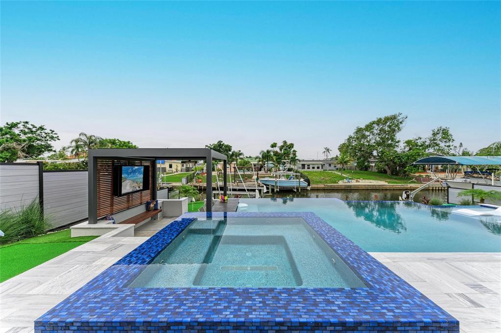 310 BRYN MAWR ISLAND, BRADENTON, FL — photo 4 of 30