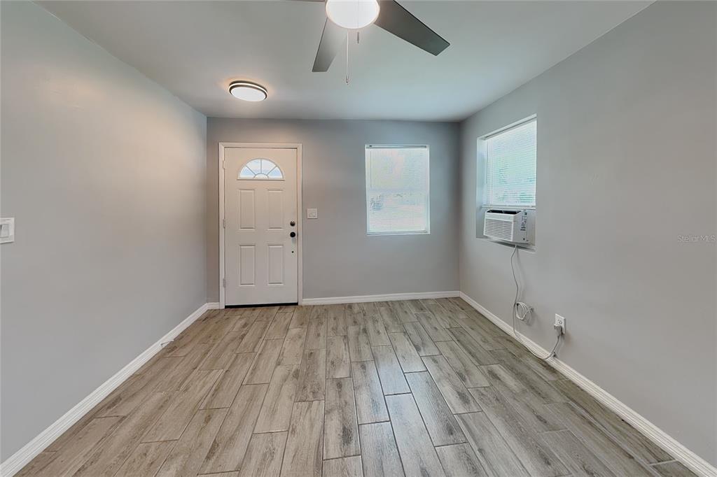 561 RALEIGH STREET, ORLANDO, FL — photo 3 of 15