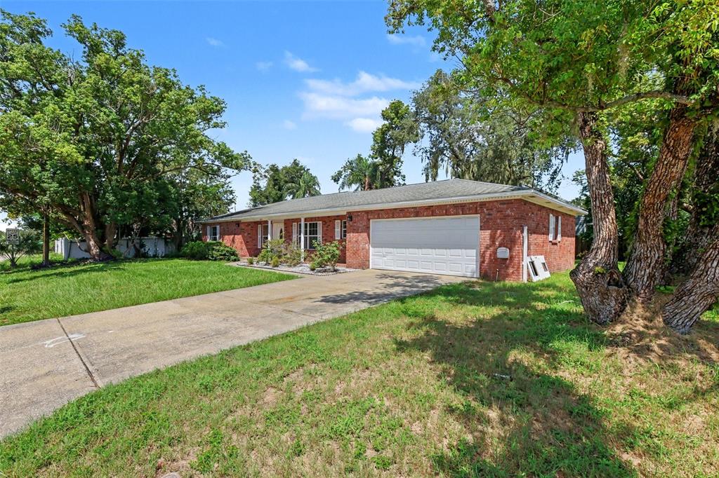 2265 VILLAGE COURT, BRANDON, FL — photo 3 of 15