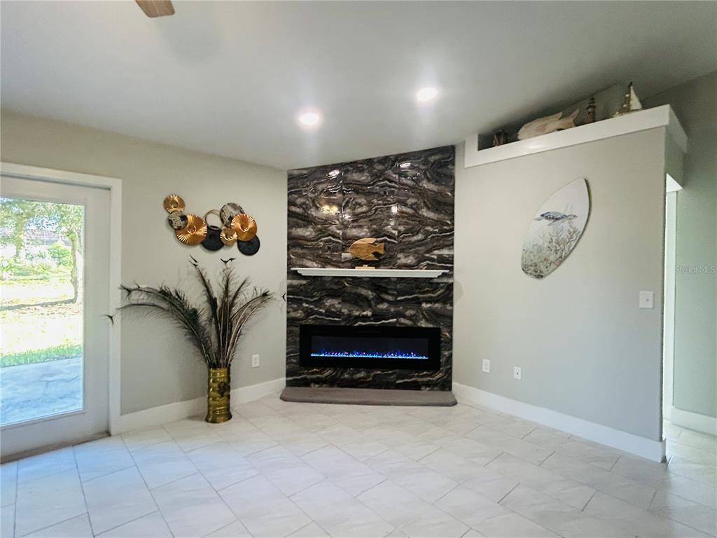 9709 SE SUNSET HARBOR ROAD, SUMMERFIELD, FL — photo 4 of 30