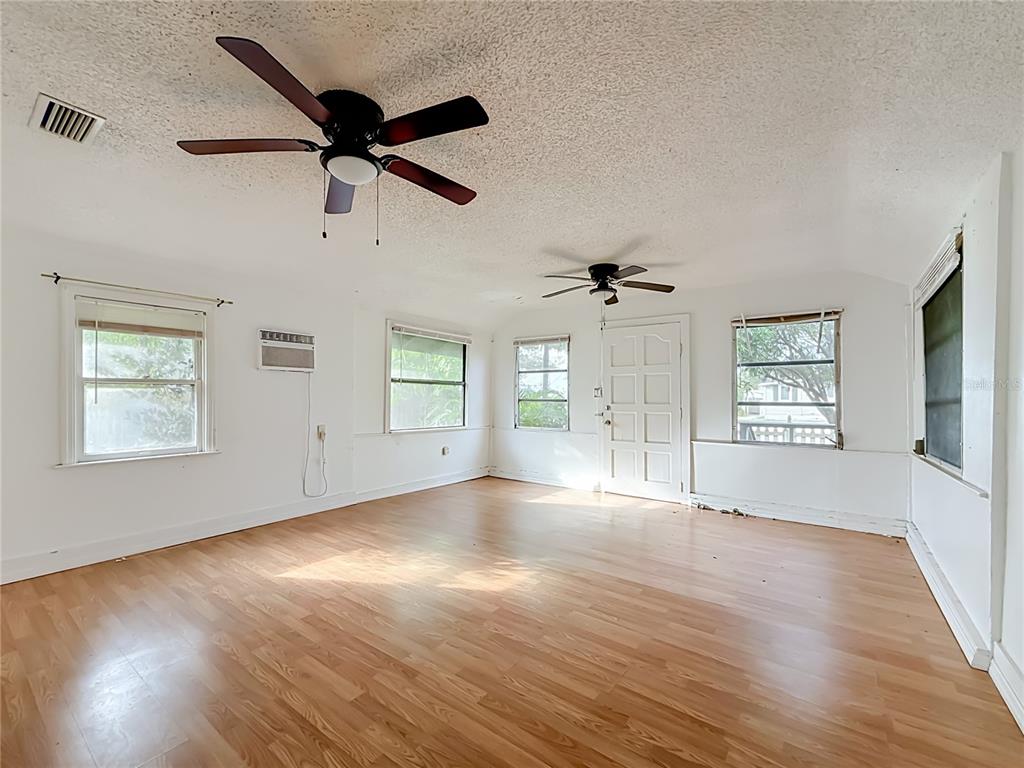 4519 HAINES ROAD N, ST PETERSBURG, FL — photo 5 of 45