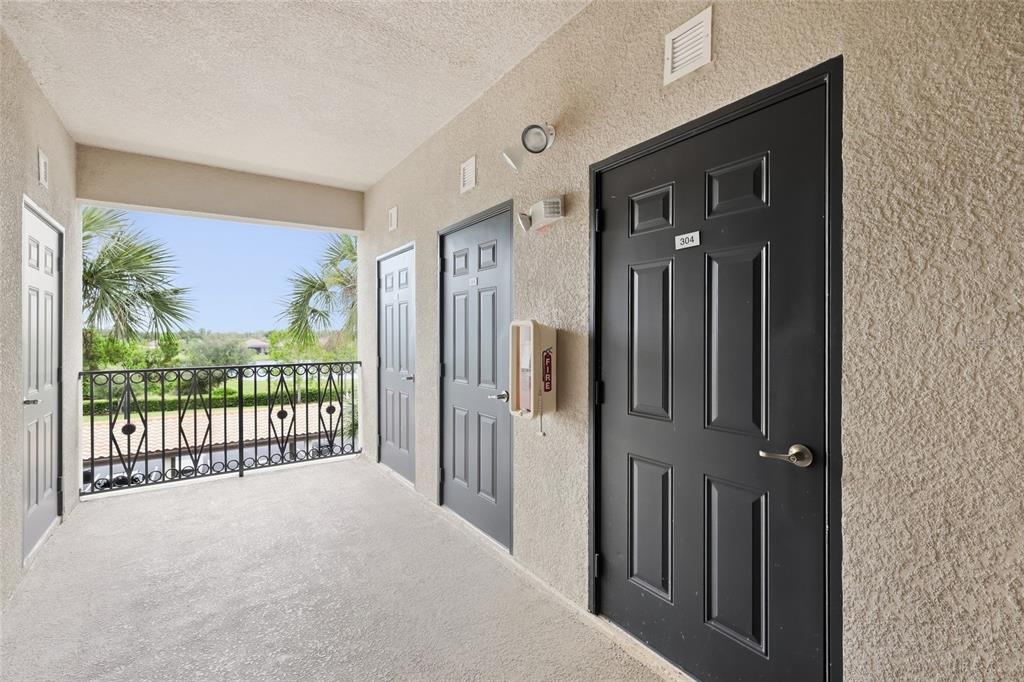 16814 VARDON TERRACE UNIT 304, LAKEWOOD RANCH, FL — photo 4 of 30
