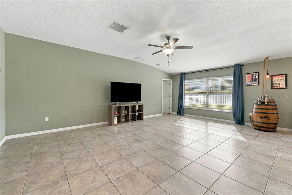 6645 WAGON TRAIL STREET, ZEPHYRHILLS, FL — photo 4 of 23