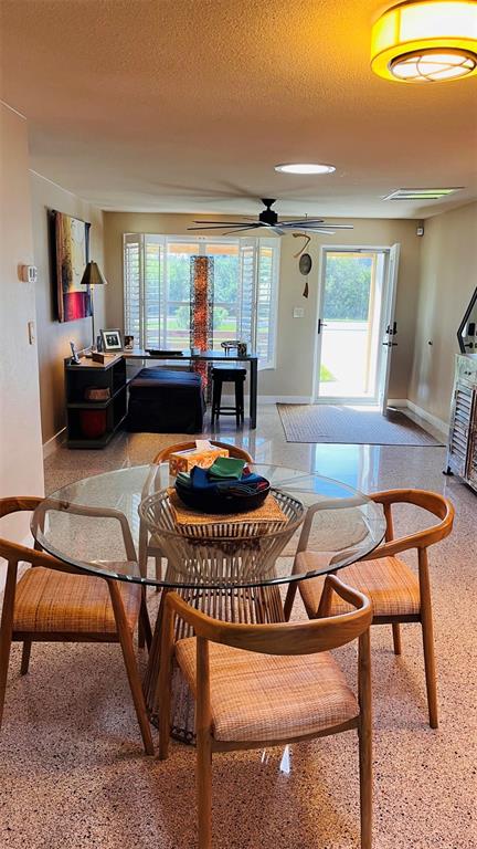 527 S PENINSULA AVENUE, NEW SMYRNA BEACH, FL — photo 4 of 24