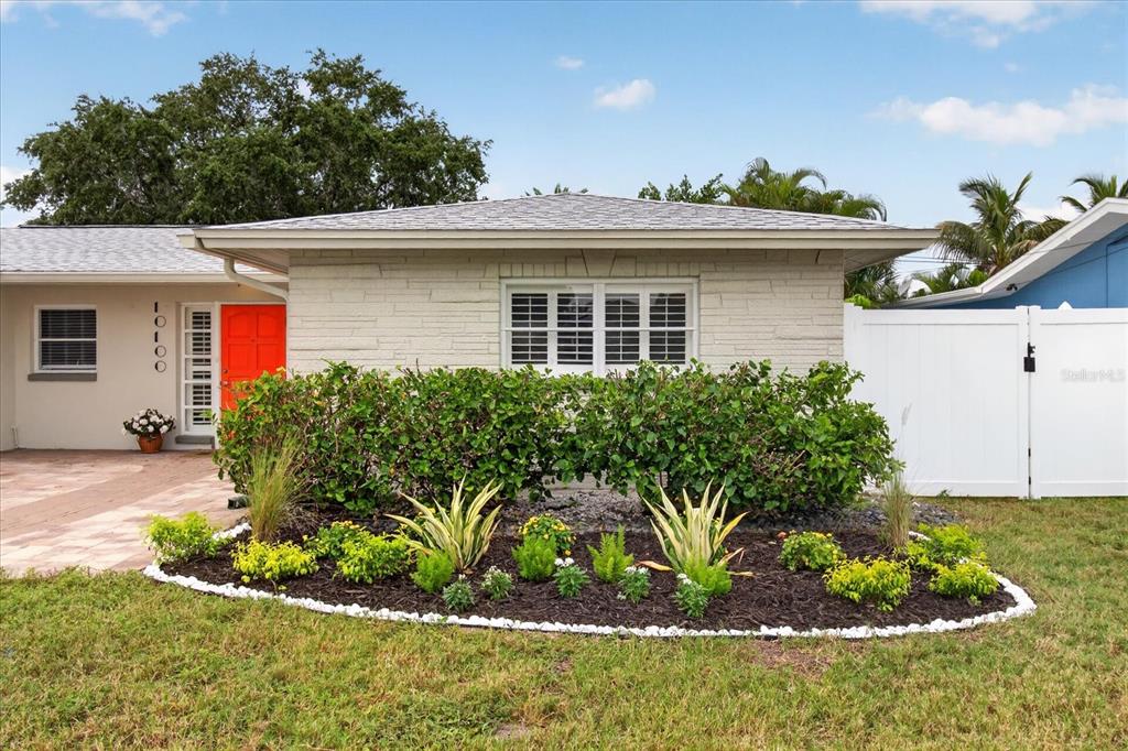 10100 PARADISE BOULEVARD, TREASURE ISLAND, FL — photo 4 of 30
