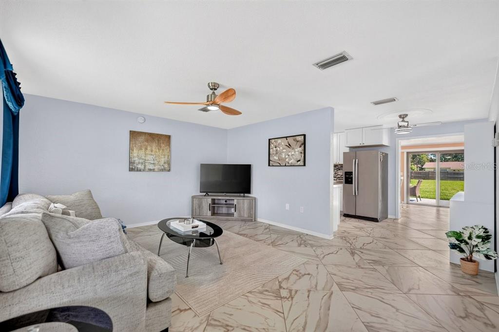 999 16TH STREET, EDGEWATER, FL — photo 3 of 30