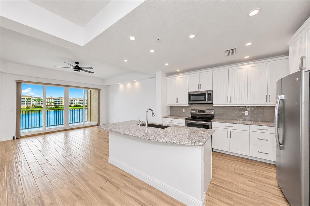 10530 BOARDWALK LOOP UNIT 202, BRADENTON, FL — photo 4 of 30