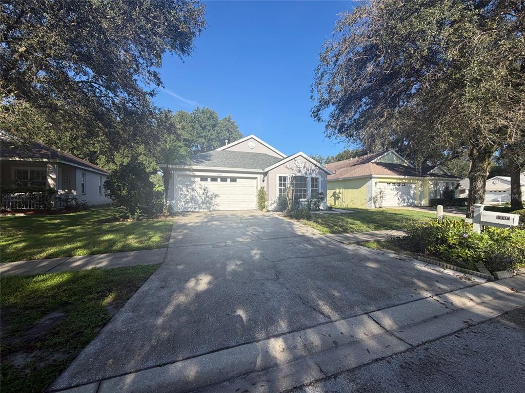16005 STAGS LEAP DRIVE, LUTZ, FL — photo 2 of 26