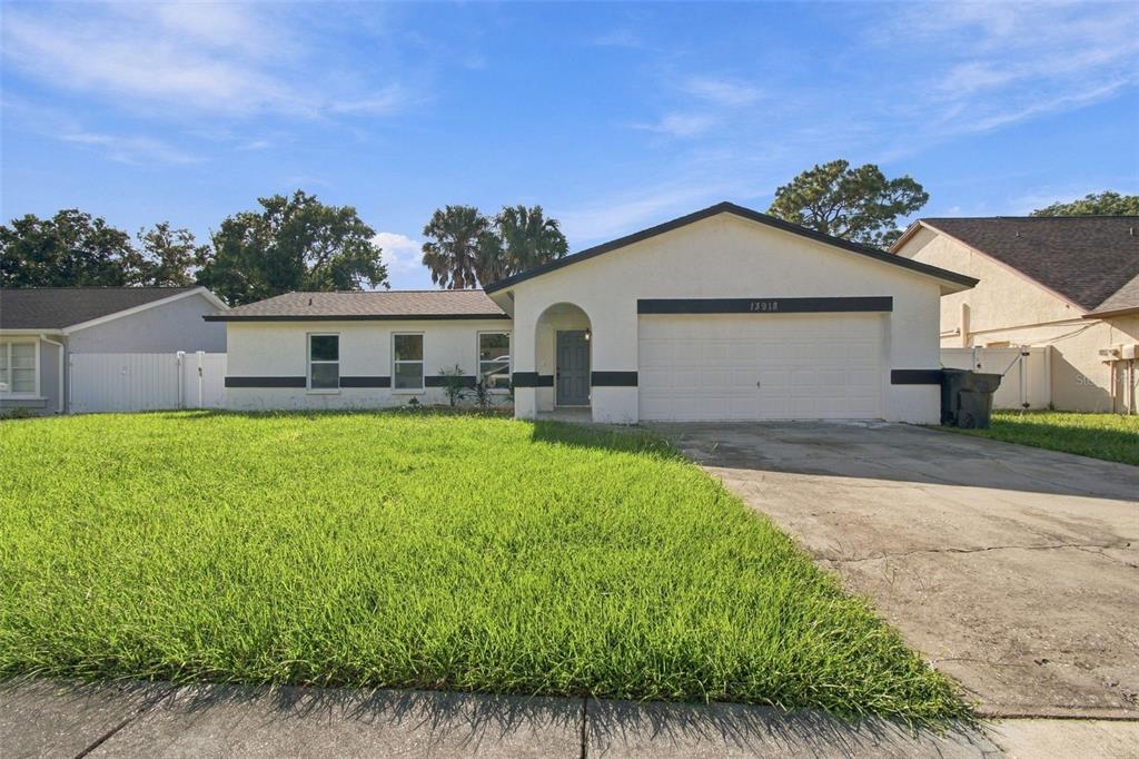 13918 BRIARDALE LANE, TAMPA, FL — photo 3 of 30