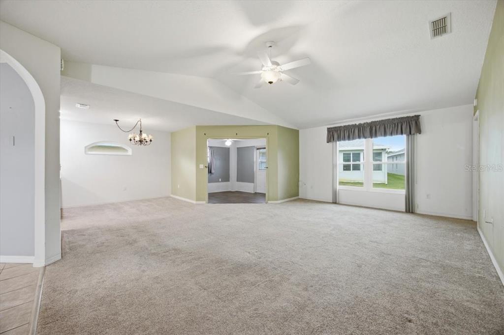 686 PARADISE POINT, HAINES CITY, FL — photo 4 of 36