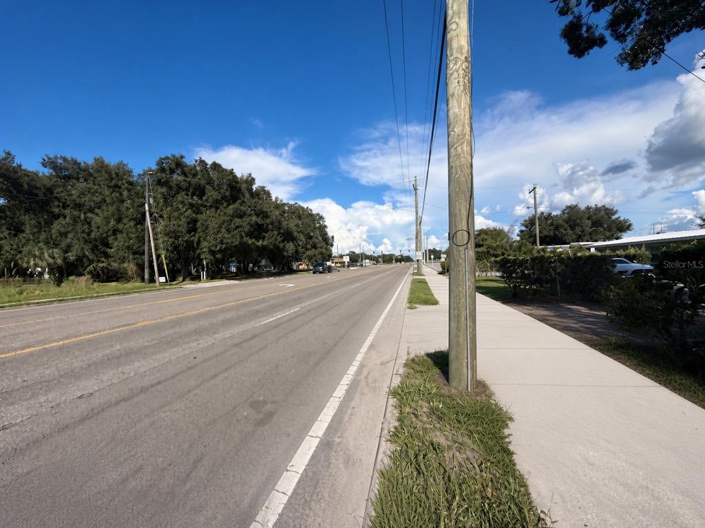 7707 GIBSONTON DRIVE, GIBSONTON, FL — photo 3 of 4