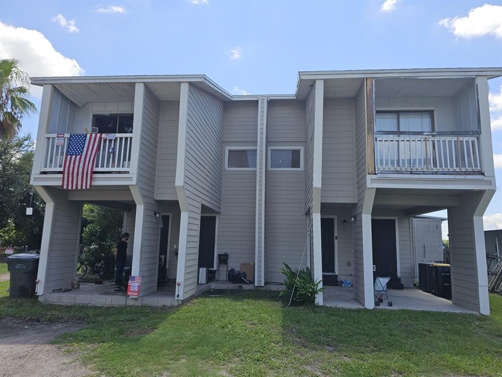 1106-1108 COUNTRY CLUB LANE