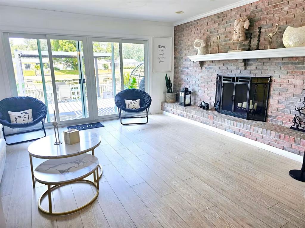 10861 CLARA LANE, ST PETERSBURG, FL — photo 2 of 39