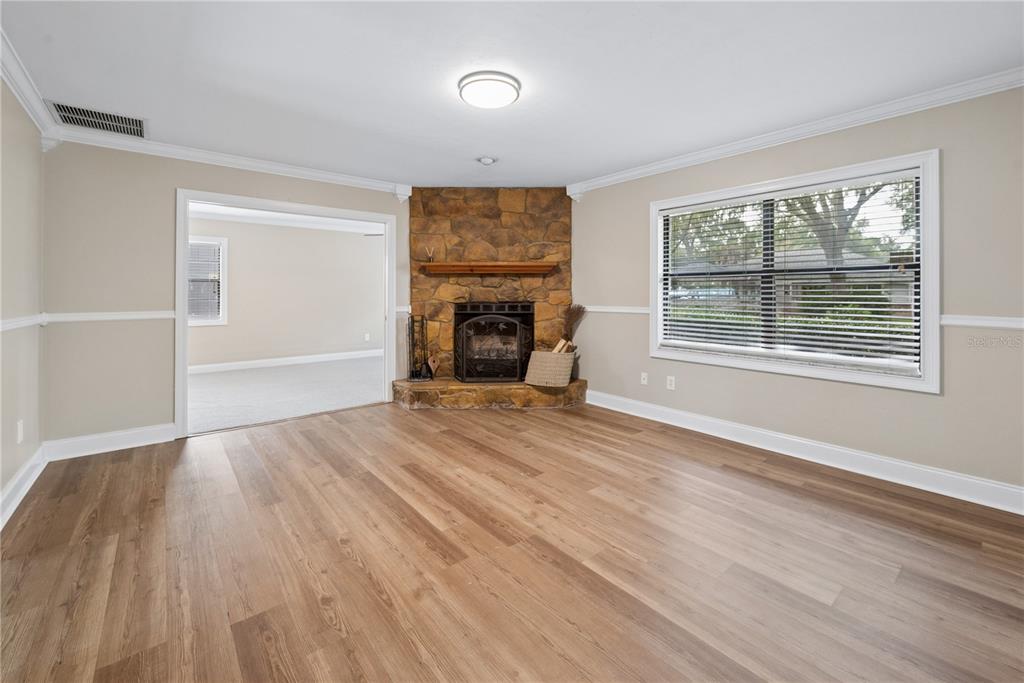 2149 NW 43RD PLACE, GAINESVILLE, FL — photo 4 of 24