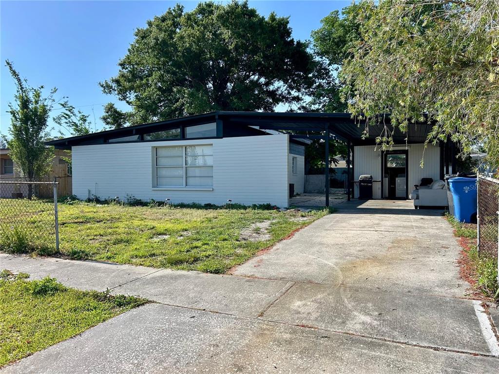 7615 LAVENDER LANE, TAMPA, FL — photo 2 of 18