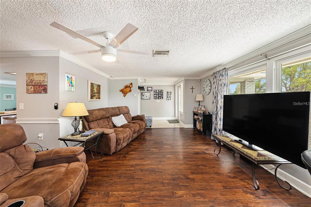 1117 RUSHMORE DRIVE, HOLIDAY, FL — photo 4 of 29