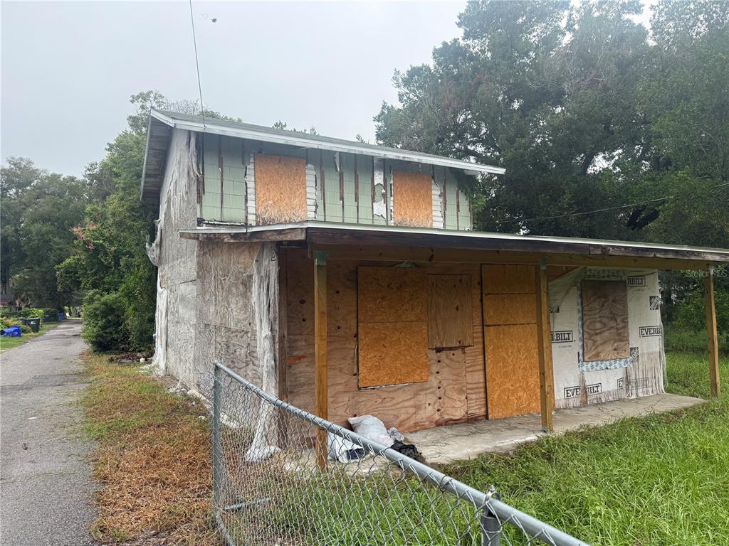 814 TEXAS AVENUE, LAKELAND, FL — photo 2 of 10