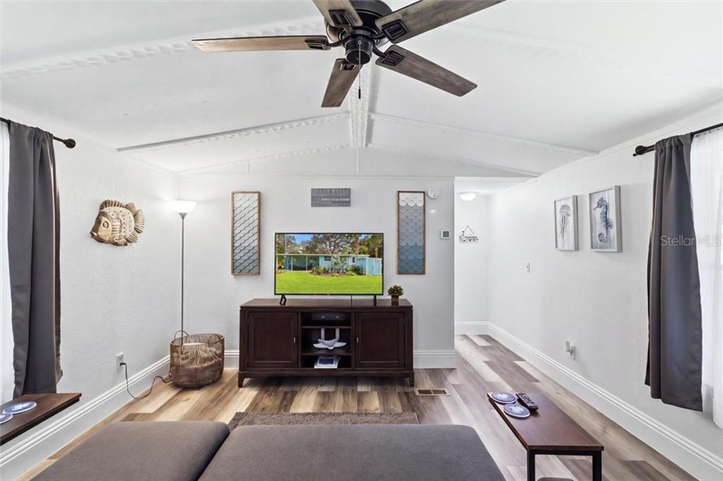 8011 W Fern PLACE, HOMOSASSA, FL — photo 5 of 17