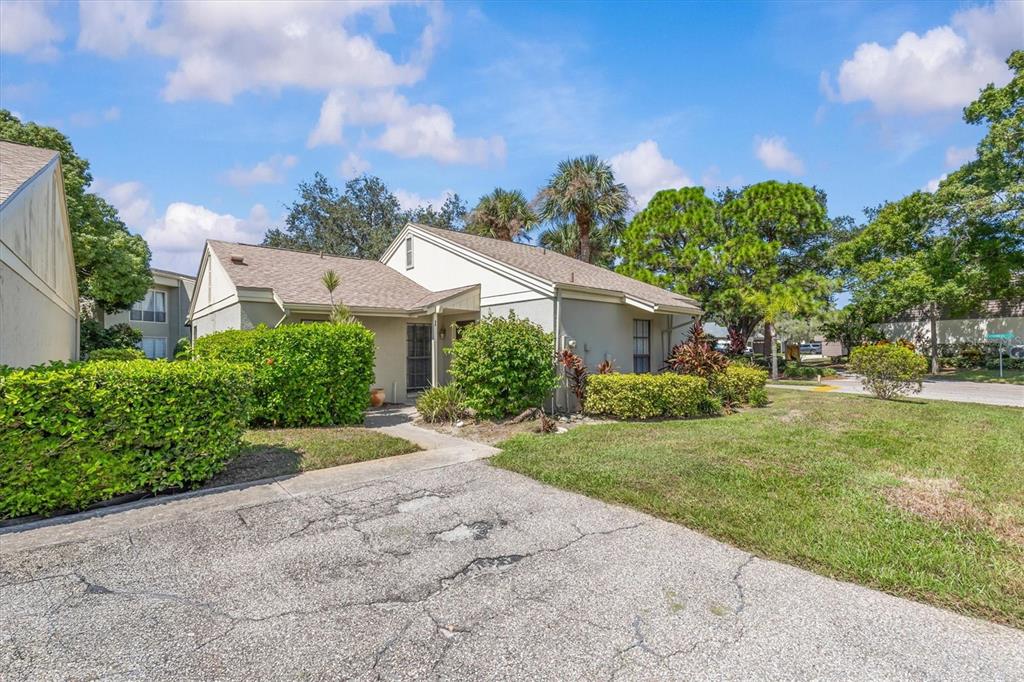 1 WINDRUSH BAY DRIVE, TARPON SPRINGS, FL — photo 2 of 56