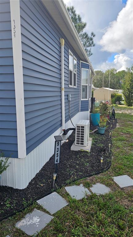 9354 GRIZZLY BEAR LANE, WEEKI WACHEE, FL — photo 4 of 30