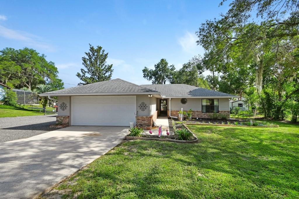 235 W RETTA STREET